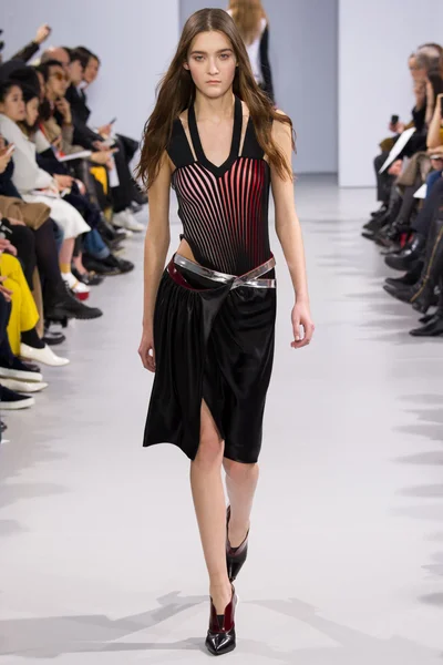 Look 12